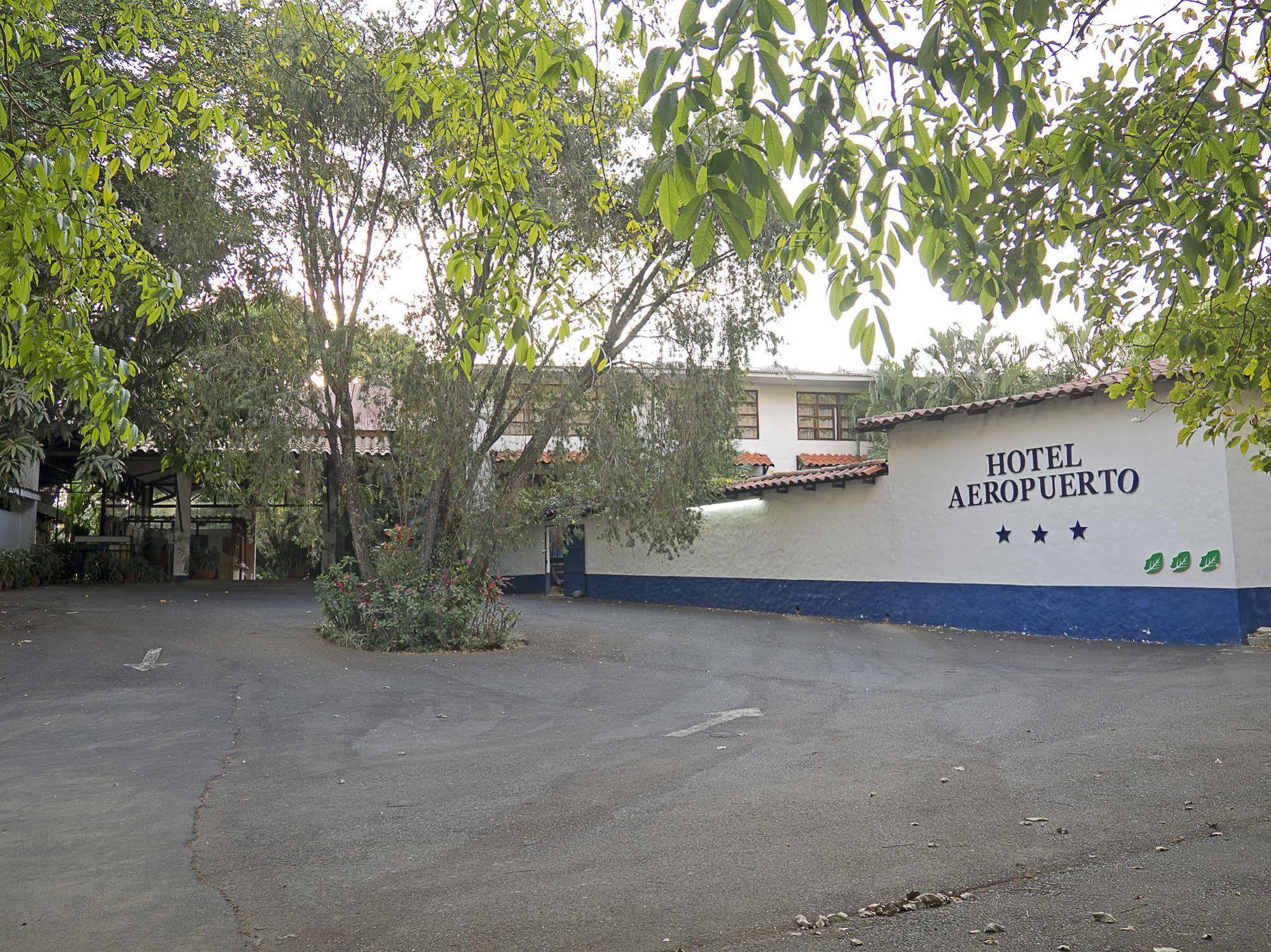 Hotel Aeropuerto Alajuela Exterior photo