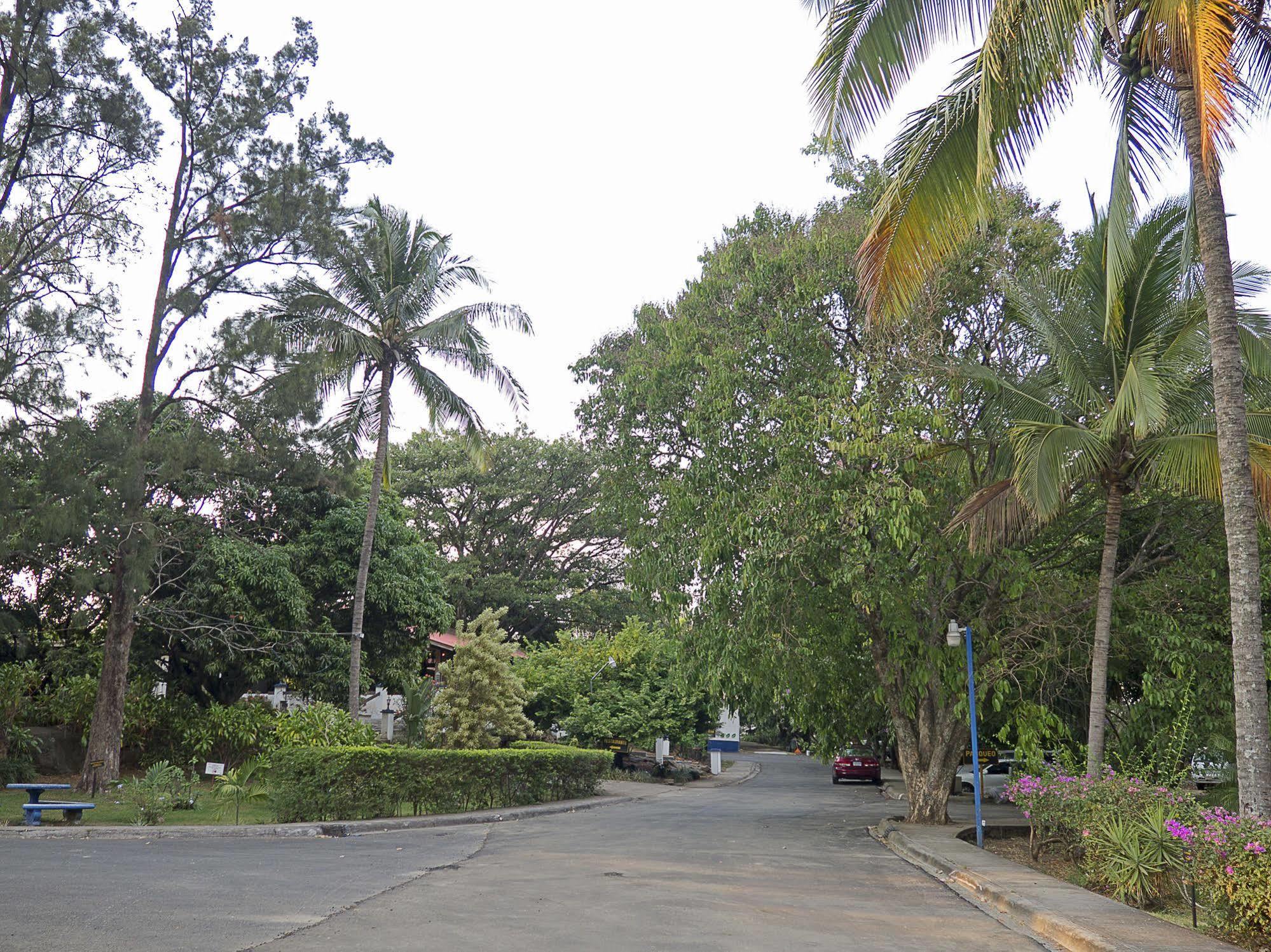 Hotel Aeropuerto Alajuela Exterior photo