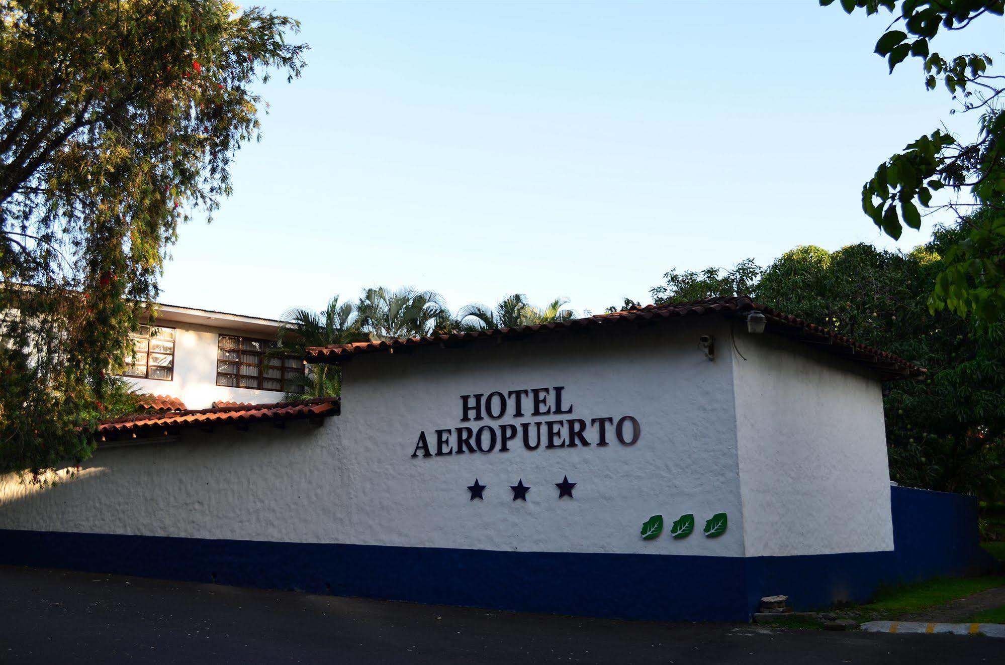 Hotel Aeropuerto Alajuela Exterior photo